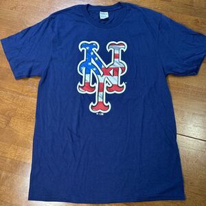 Port & Company New York Yankees T Shirt Men's Size Medium American Flag